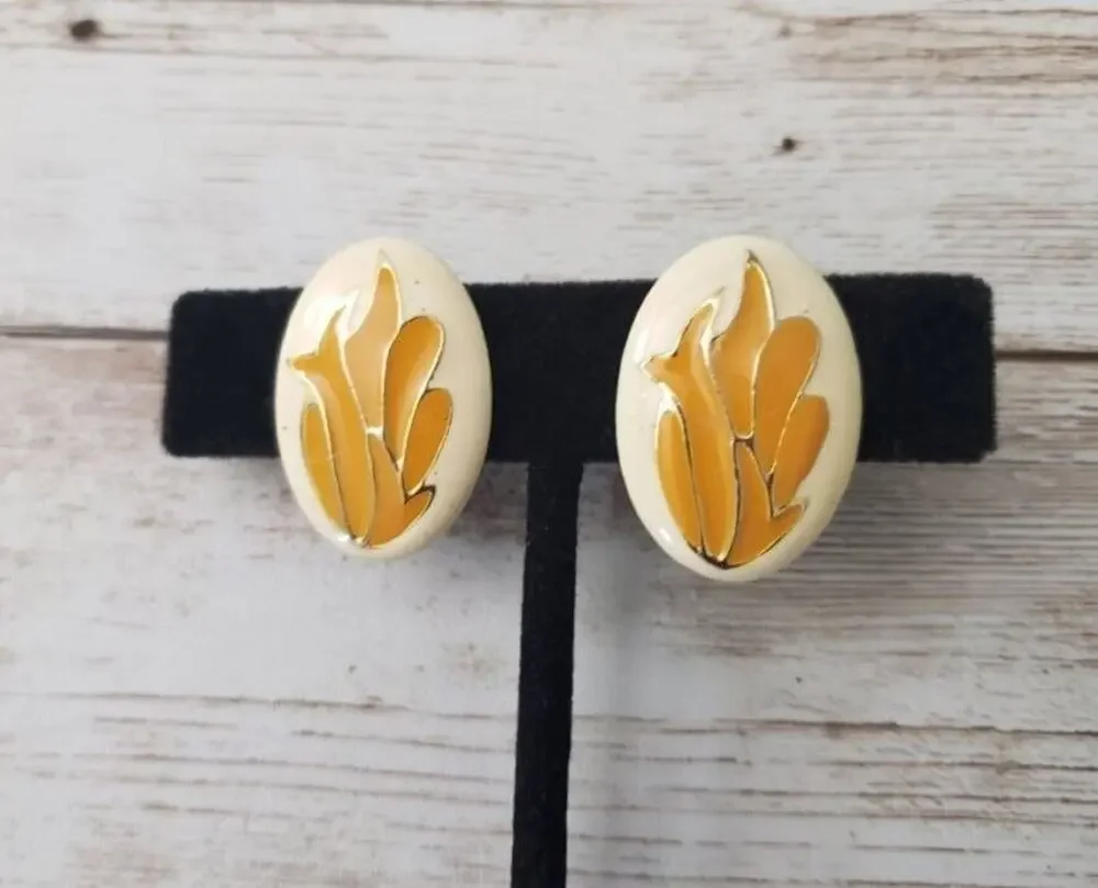Vintage Clip On Earrings - Fire Like Design Orange & Cream Oval